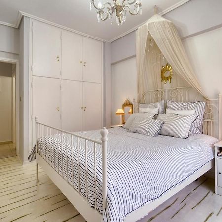 Luxury Apartments Zeas Пирей Экстерьер фото