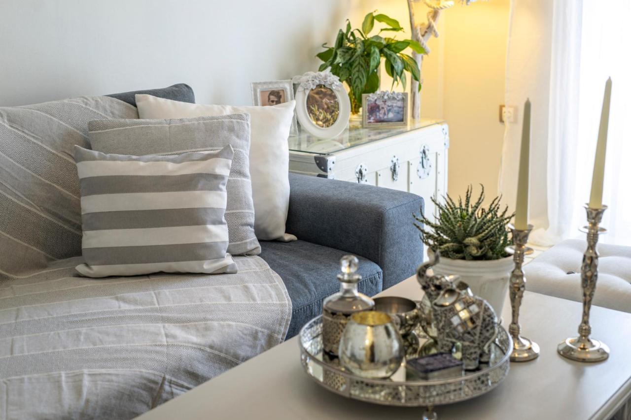Luxury Apartments Zeas Пирей Экстерьер фото