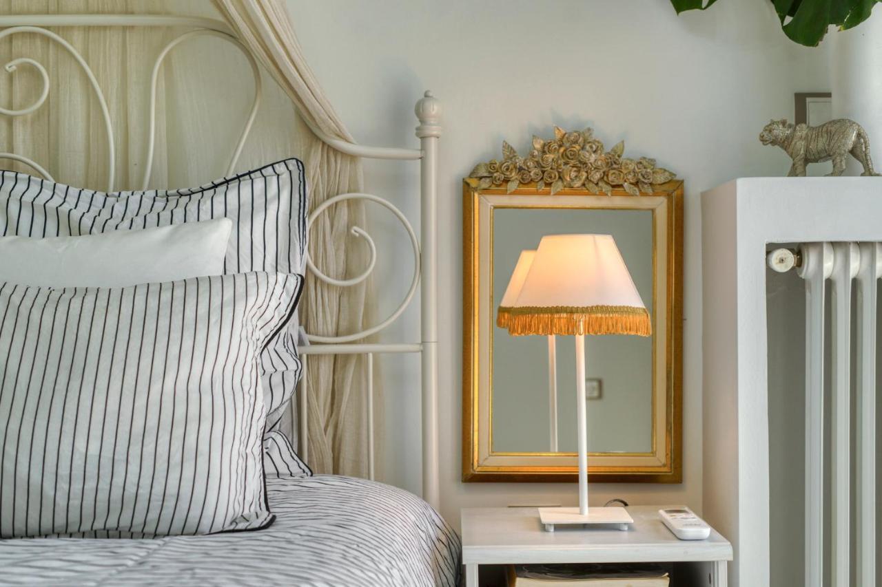 Luxury Apartments Zeas Пирей Экстерьер фото